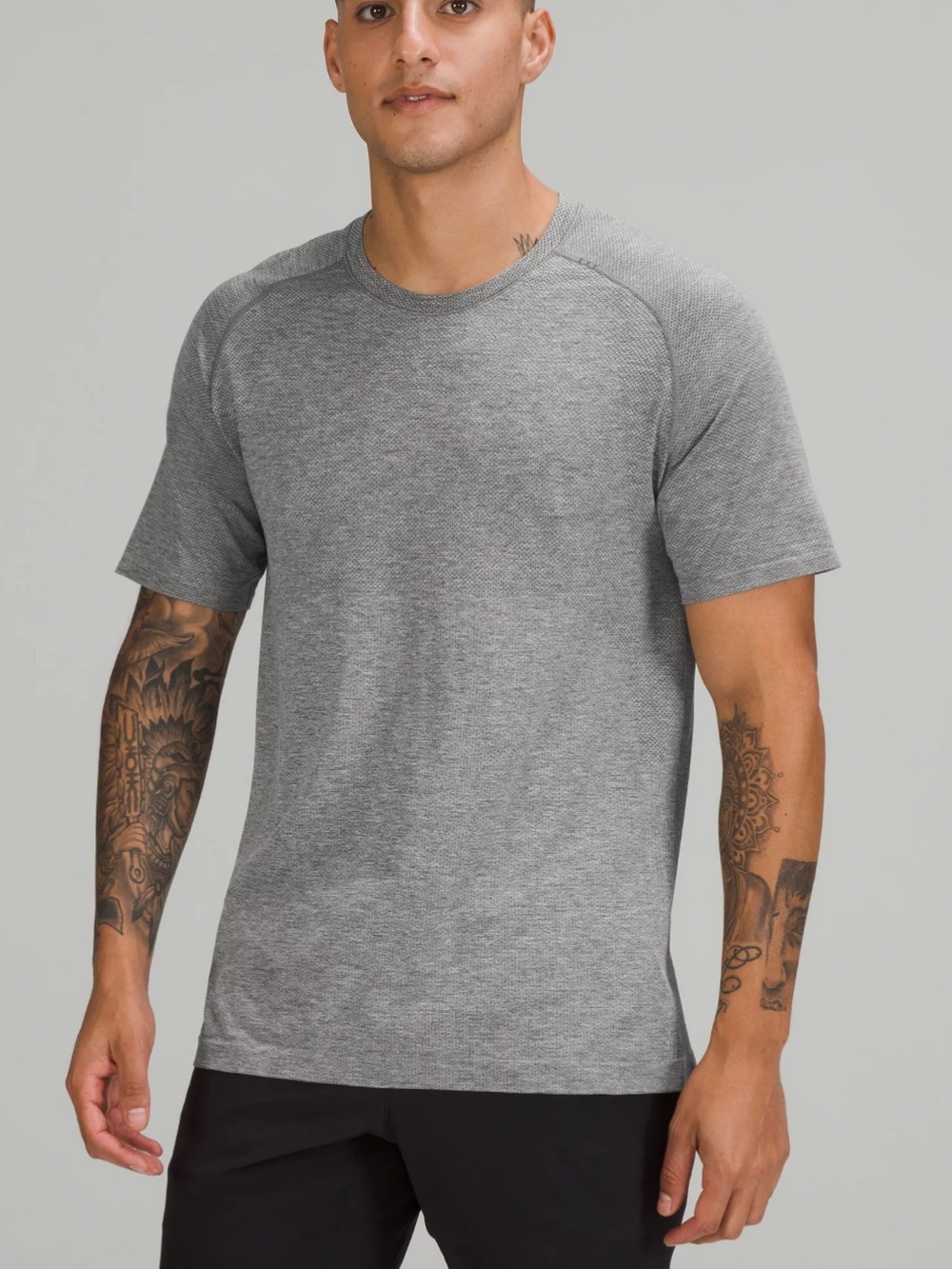 Lululemon Men's Heather Grey Metal Vent Tech Short Sleeve Crewneck Shirt Medium